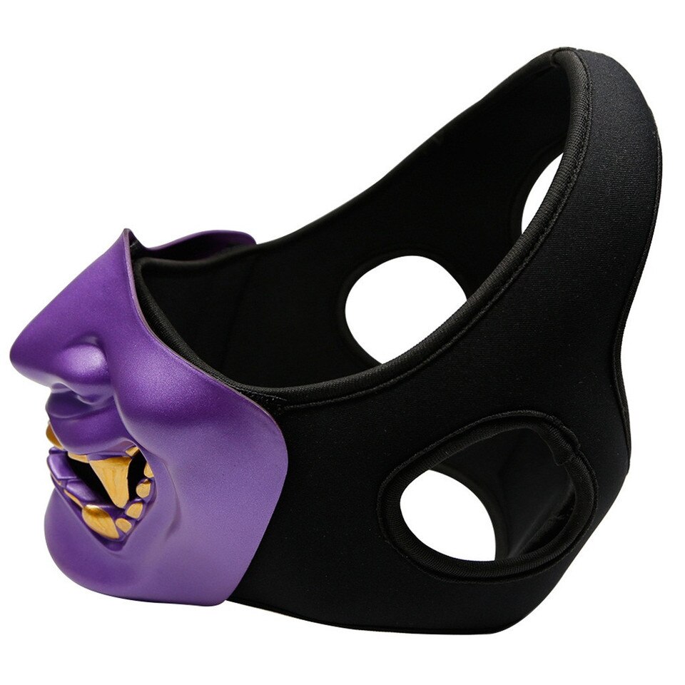 Demi masque japonais Hannya violet en matière rigide avec sangles noires ajustables, vue de profil montrant les détails sculptés du visage démoniaque