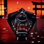 Demi masque japonais samouraï noir avec pointes argentées et cordons rouges, décor traditionnel sur fond rouge avec torii et pétales de fleurs