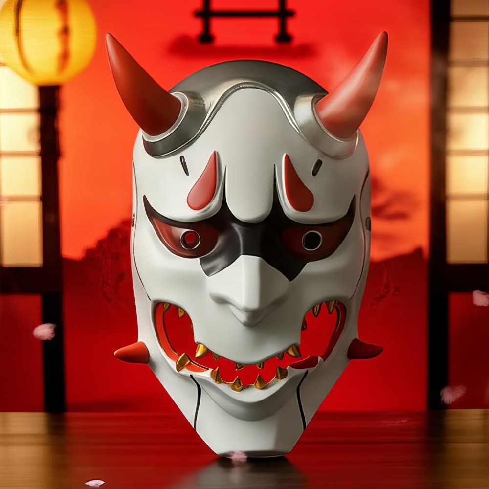 Masque japonais Hannya diabolique blanc avec cornes rouges et détails noirs et rouges, décor traditionnel japonais en arrière-plan